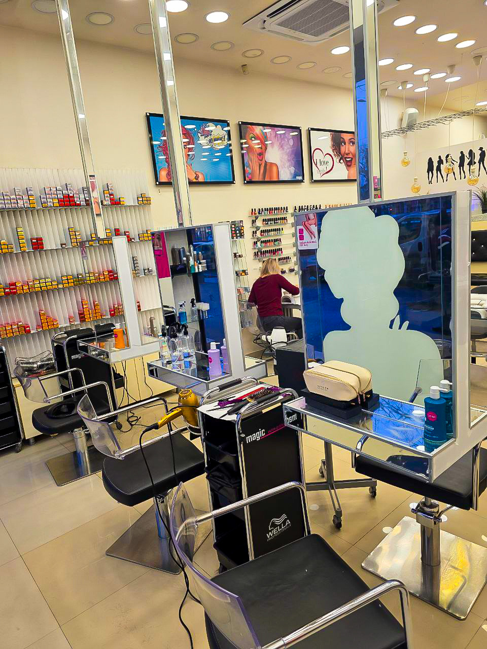 Salon Magic