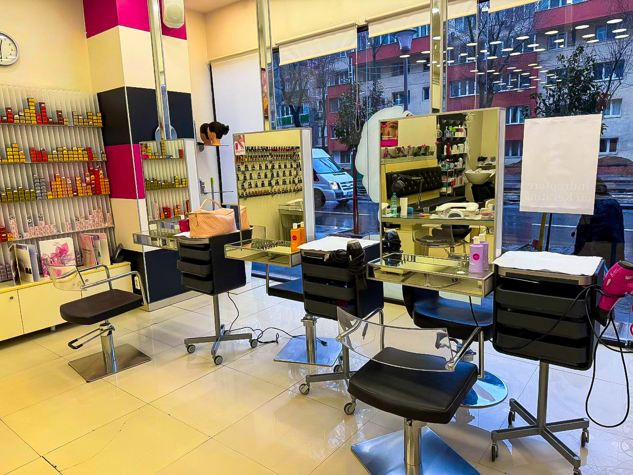 Salon Magic
